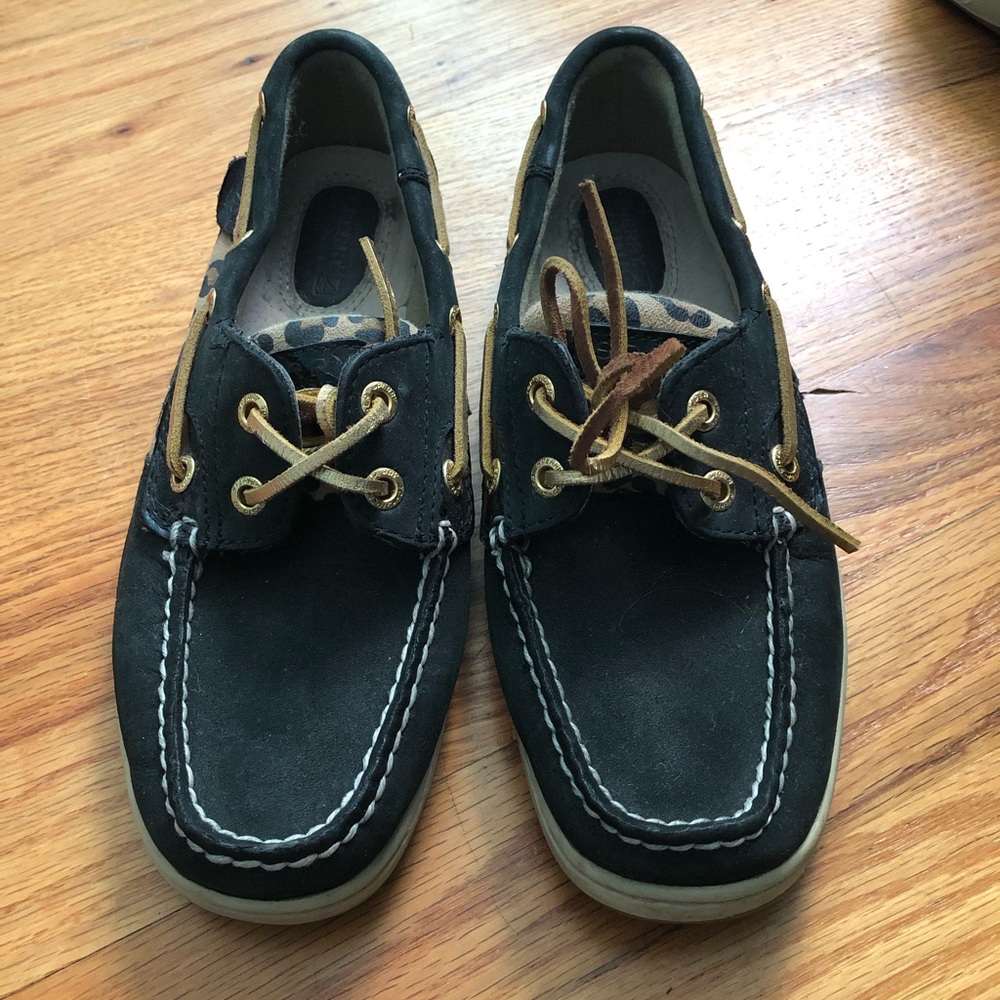 Black Sperry top sider with pattern